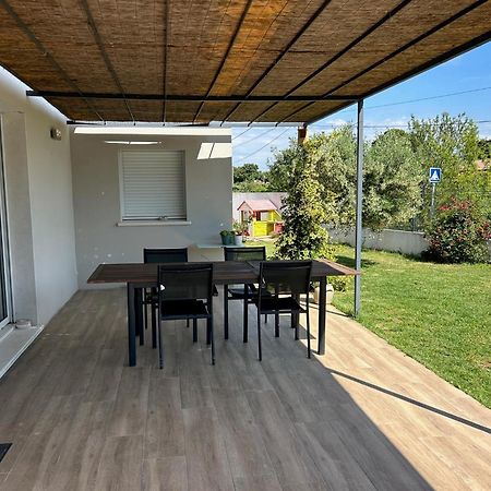 Une Parenthese Face Aux Vignes Sorgues Exterior photo